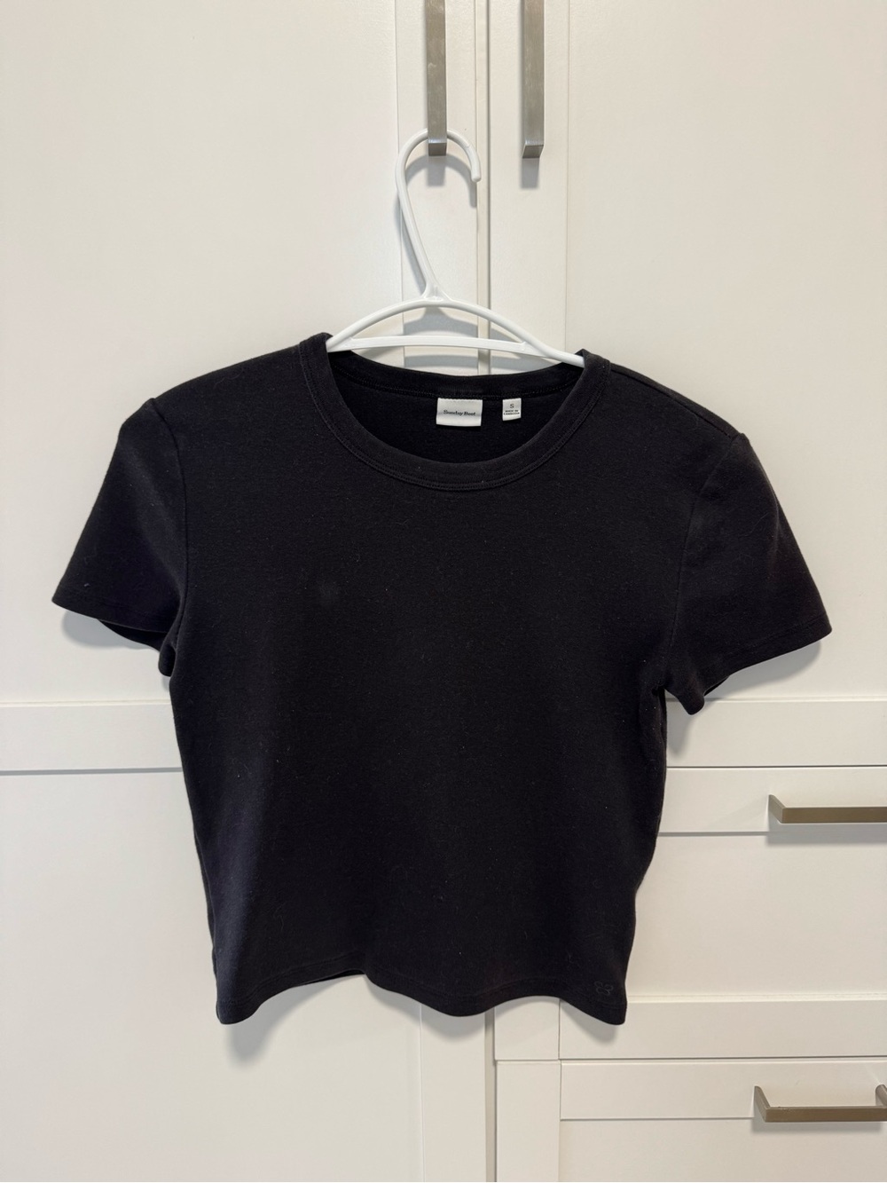 Aritzia Sunday Best Black Crewneck Short Sleeve Tee